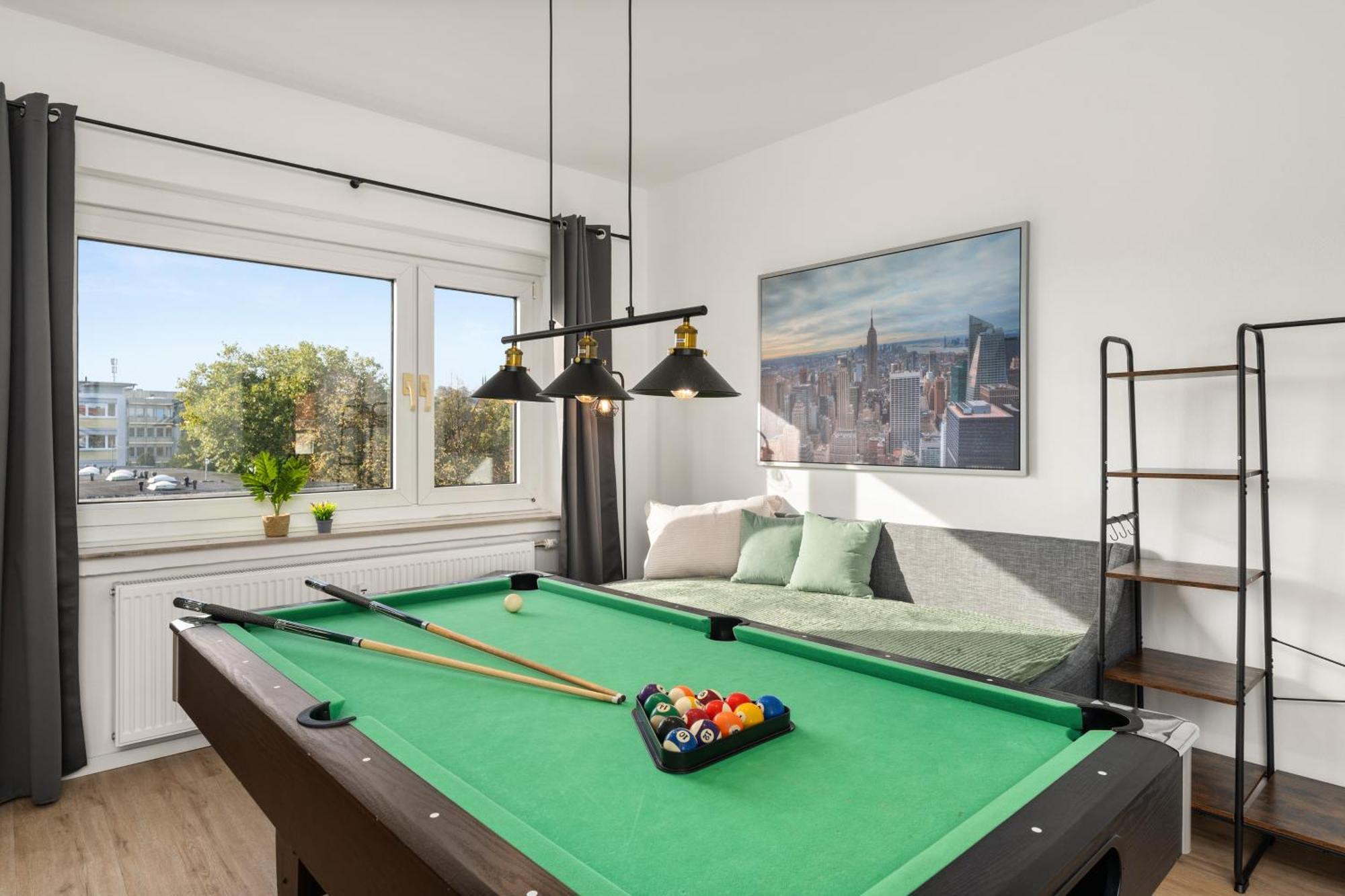 בילפלד Homely-Apartment Manhattanart, Zentral, Parkplatz, Billard,Ps4, Dart, Balkon מראה חיצוני תמונה