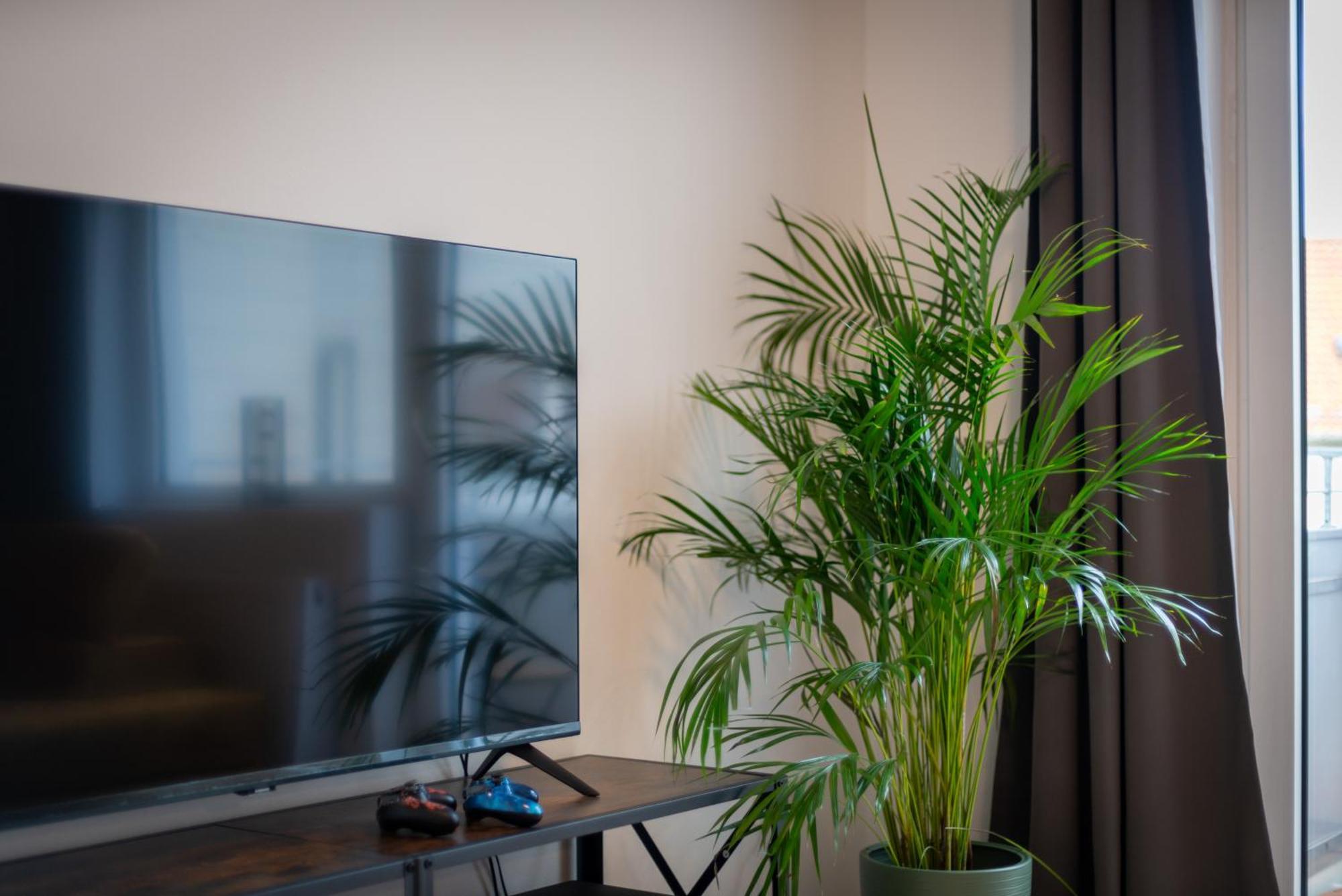בילפלד Homely-Apartment Manhattanart, Zentral, Parkplatz, Billard,Ps4, Dart, Balkon מראה חיצוני תמונה